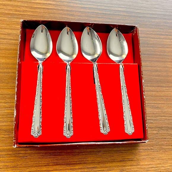 New!! Vintage Oneida Deluxe Teaspoons 6" Set Of 4, In Original Package - Picture 3 of 5